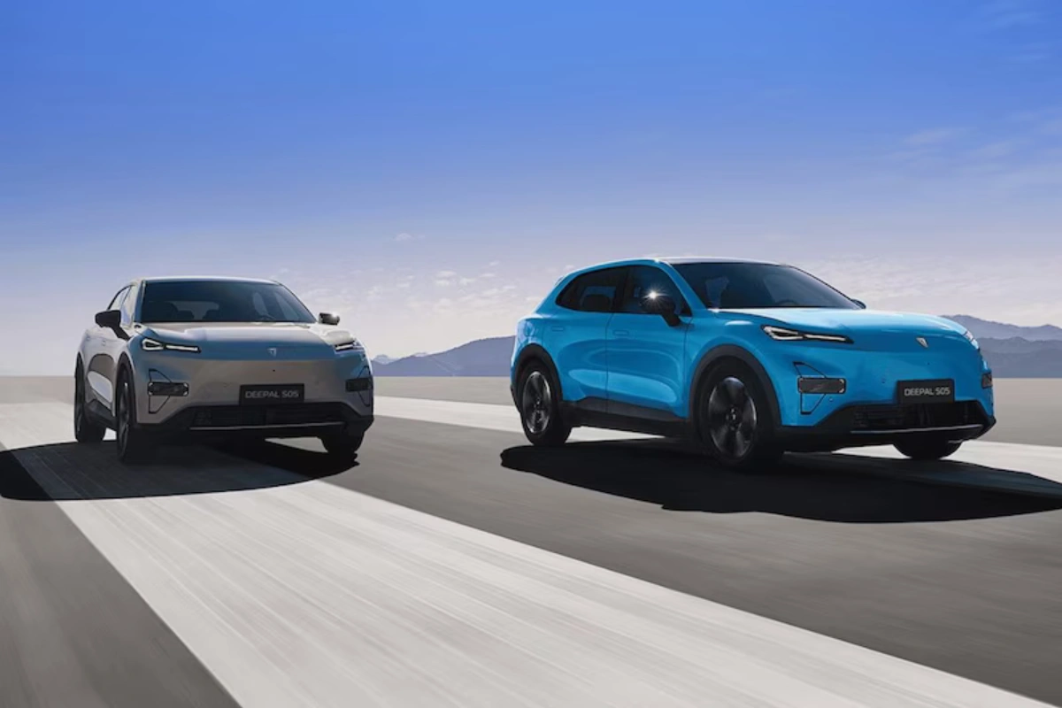 Changan Deepal S05 Kleuropties - Witte en Blauwe Varianten Nederlandse Markt