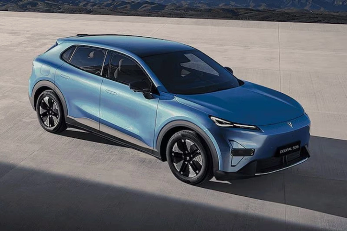 Changan Deepal S05 Luchtfoto - Panoramisch Dak en Verlengde Wielbasis Ontwerp