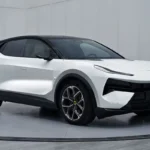 Lotus For Me 952 PK Plug-in Hybride SUV Vooraanzicht 2026
