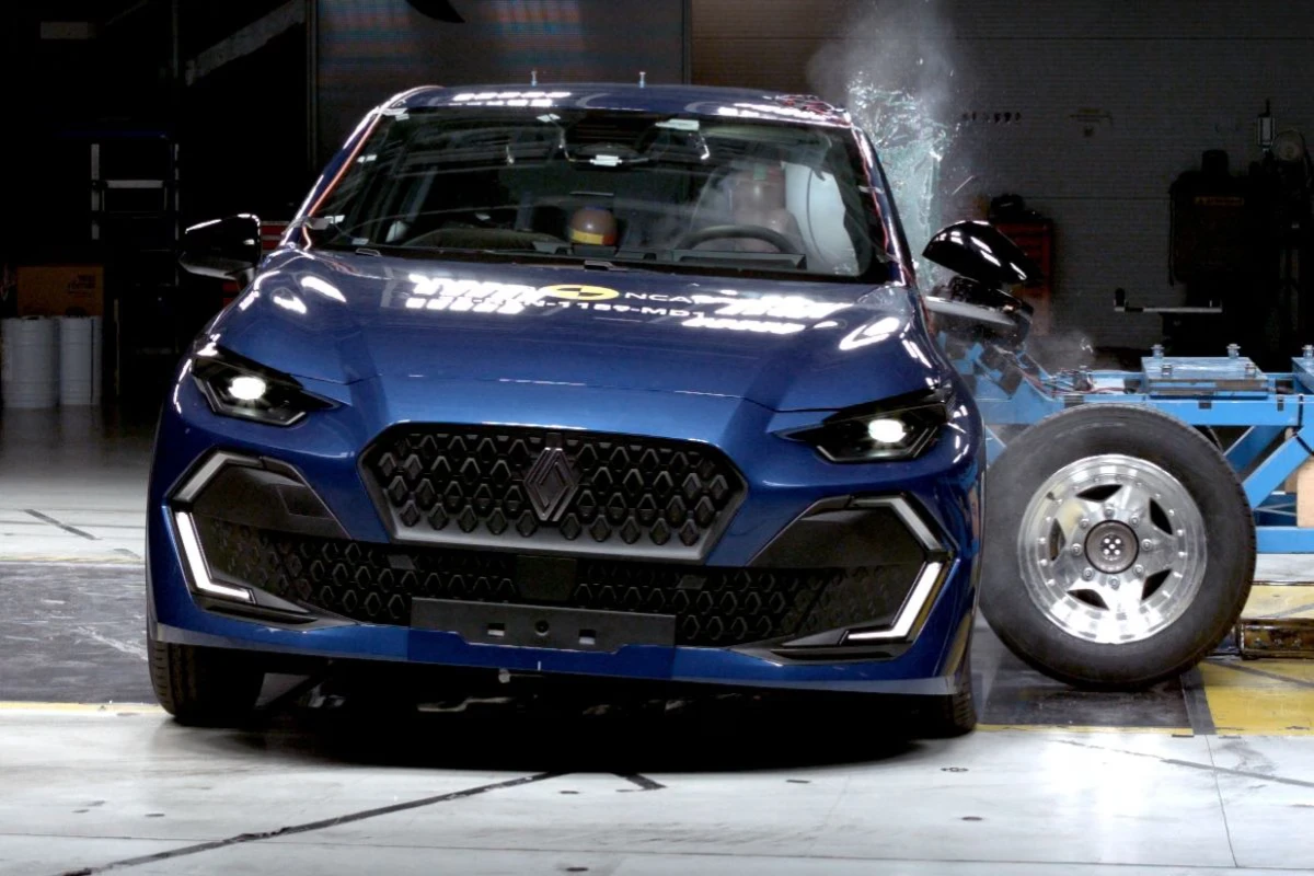 Renault Clio Euro NCAP Zijdelingse Botsing Crashtest December 2025