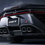 Toyota GR GT Achter Badge en Uitlaatsysteem Detail