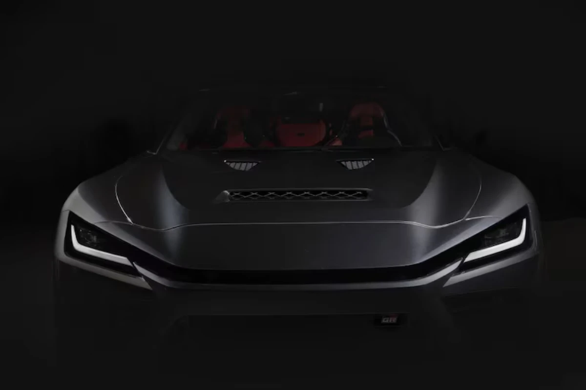 Toyota GR GT Front-End Dramatische Lage Hoek Studio