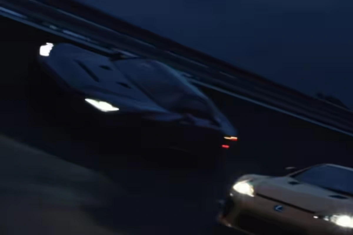 Toyota GR GT Ontmoet Lexus LFA Erfgoed in Dynamische Circuit Teaser