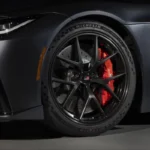 Toyota GR GT Wiel Rem en Band Detail Opname