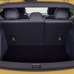 2026 Leapmotor B05 – 345-Liter Kofferbak met Achterstoelen Rechtop