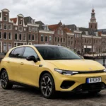 2026 Leapmotor B05 – Voor-Driekwart Stilstaand Aanzicht