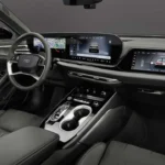 Interieur van de Audi A6 Allroad met digitaal MMI panoramadisplay en stuur