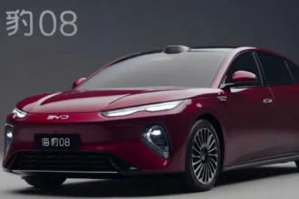 BYD Seal 08 Bereikt Showrooms Met 785 km Bereik En 694 pk