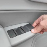 Volvo EX60 — Aerodynamische Wing Grip Portiergreep & Raambediening