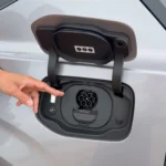 Volvo EX60 — CCS Laadpoort Tot 200 kW DC Snelladen