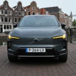 Volvo EX60 — Indrukwekkend Voordesign met Actieve Thor's Hammer Richtingaanwijzer