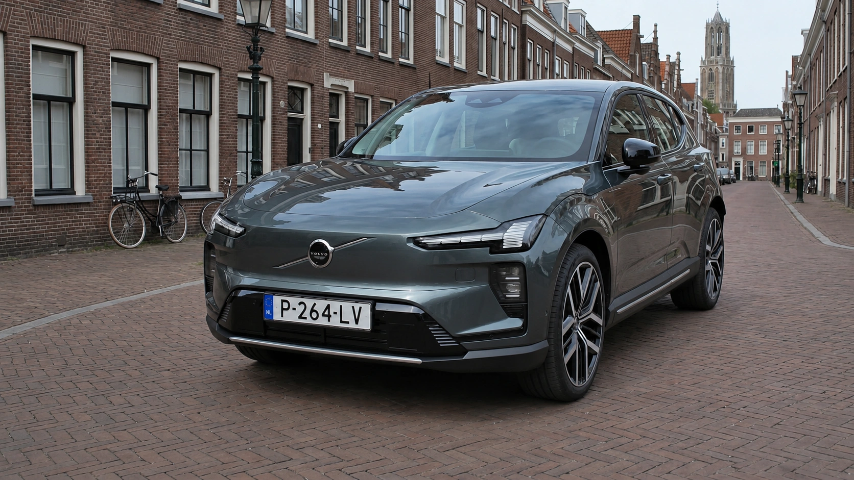 Volvo EX60 — Matrix LED Koplampen & Aerodynamisch Voorontwerp