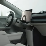 Volvo EX60 — Ruim Interieur met Tailored Textile Dashboard
