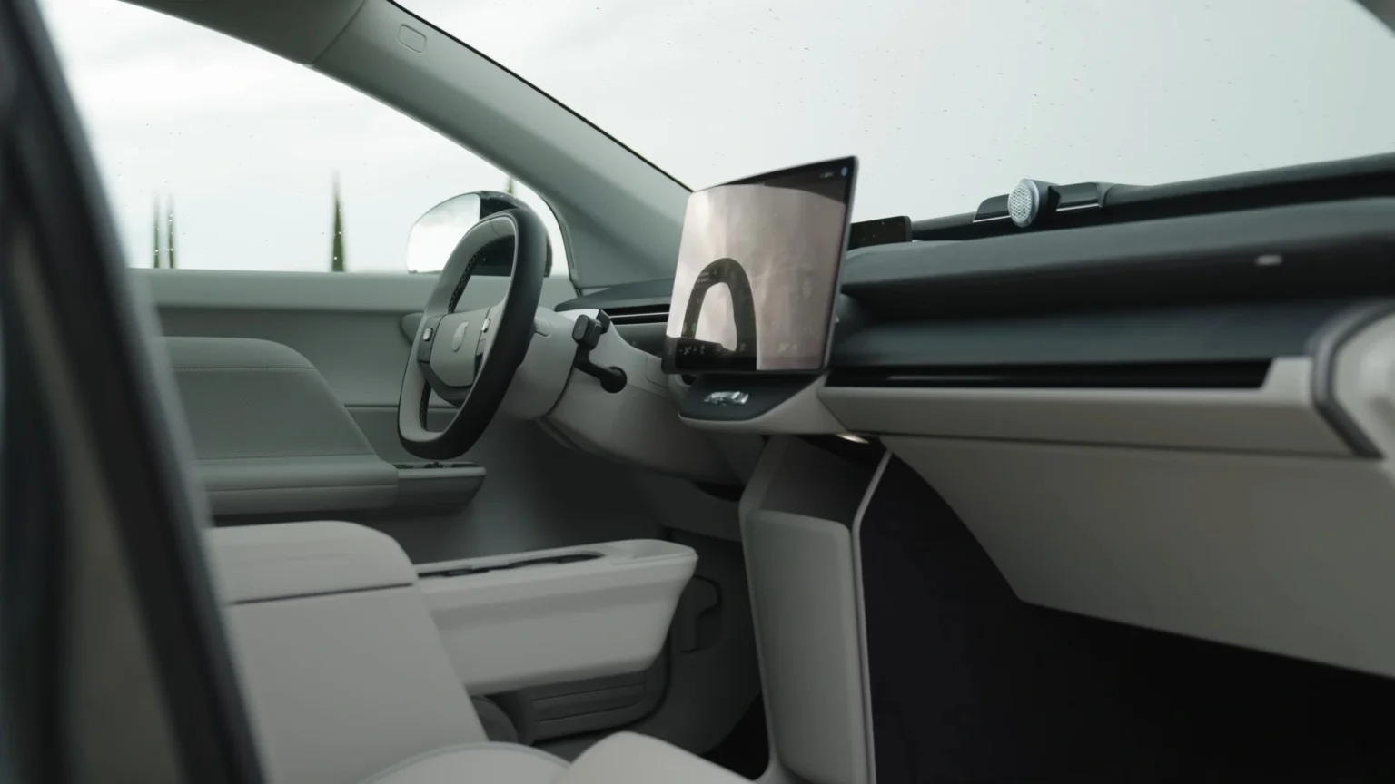 Volvo EX60 — Ruim Interieur met Tailored Textile Dashboard