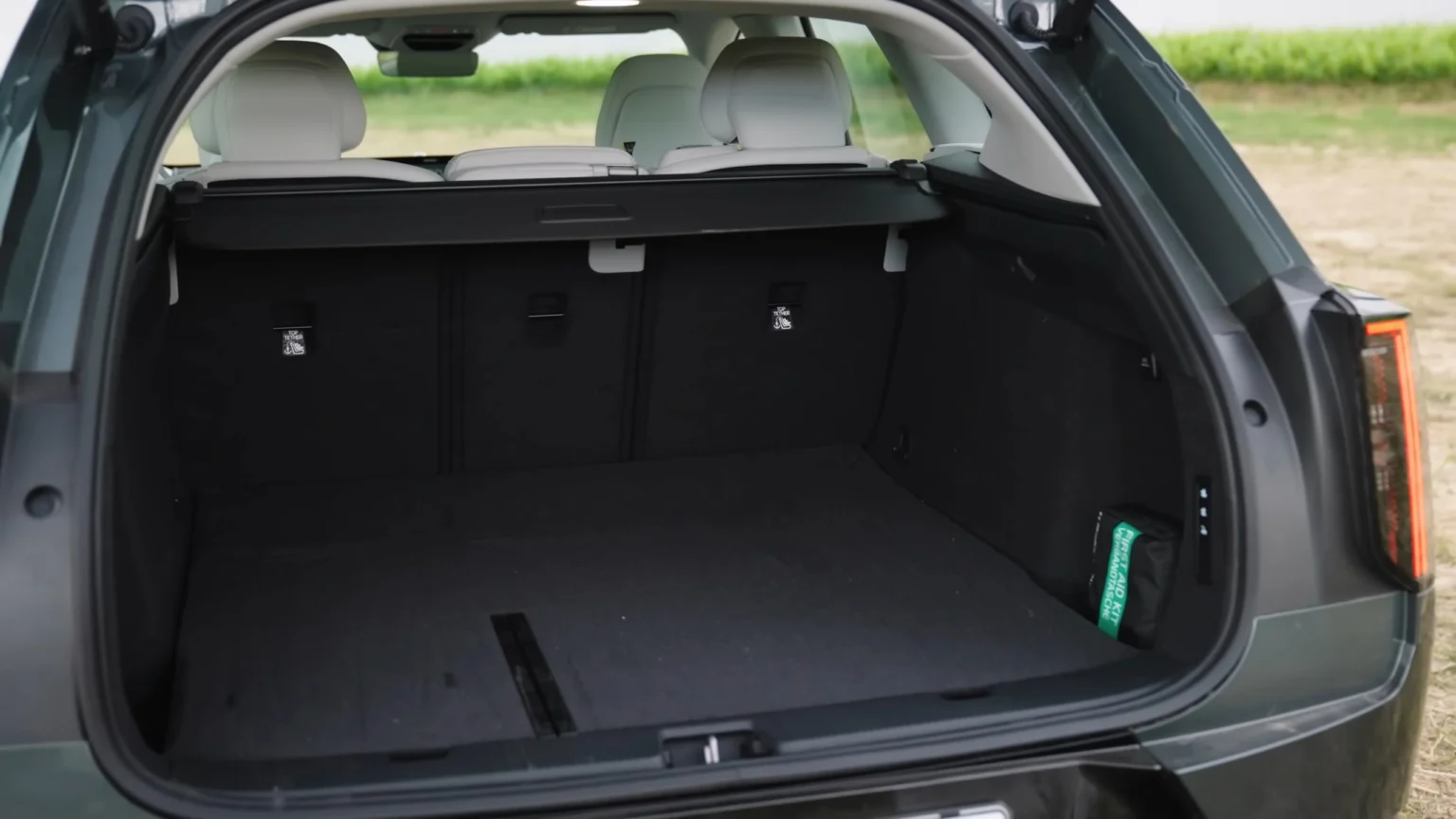Volvo EX60 — Ruime 523L Kofferbak met 40/20/40 Klapbare Achterbank