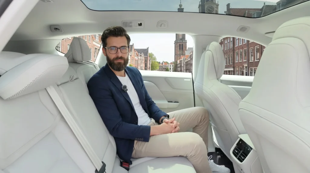 Volvo EX60 — Uitzonderlijke Achterste Beenruimte & Passagierscomfort
