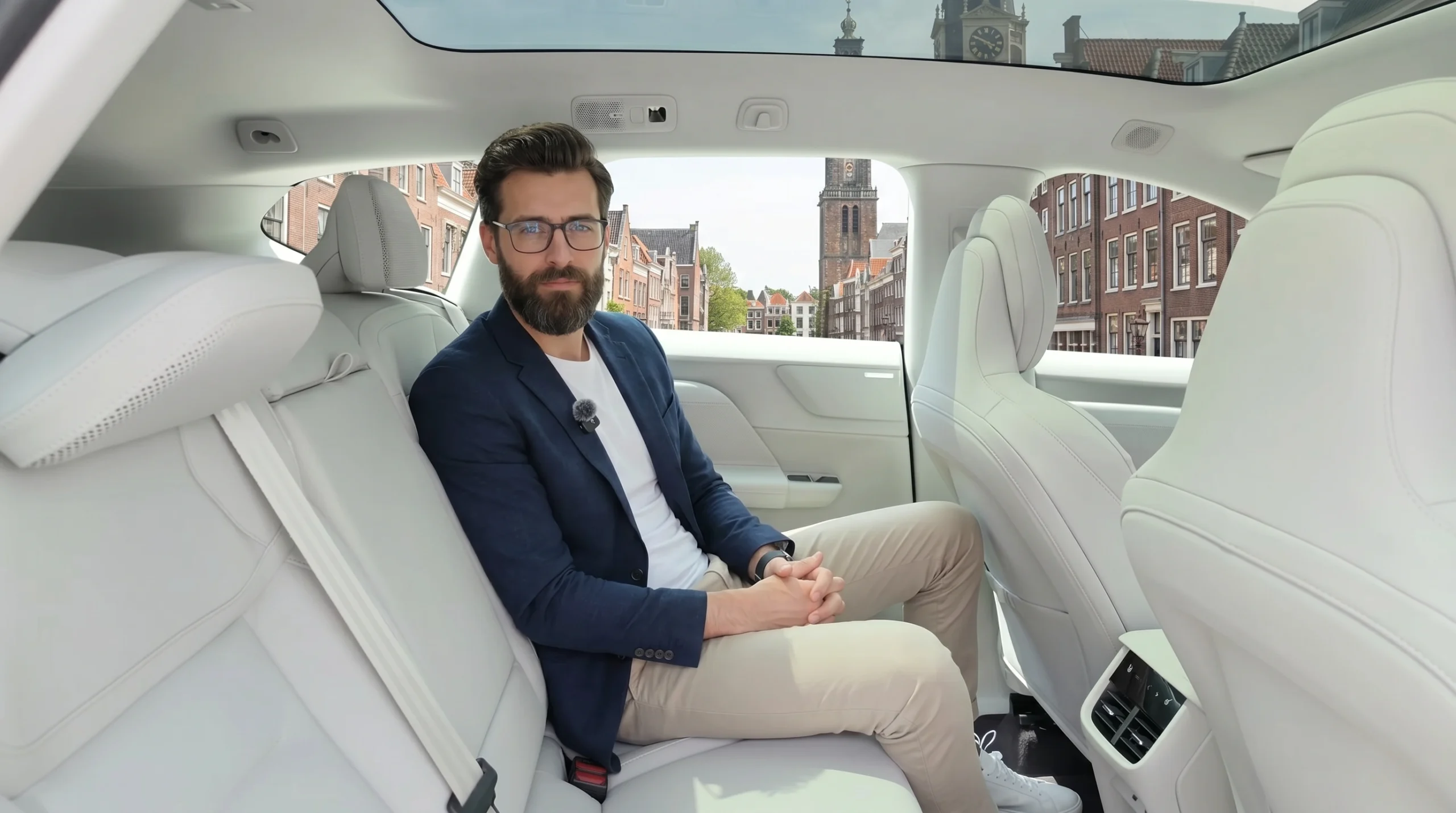 Volvo EX60 — Uitzonderlijke Achterste Beenruimte & Passagierscomfort